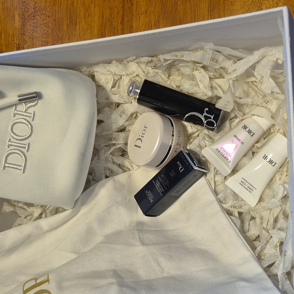 NWE DIOR BEAUTY BUNDLE. - Picture 10 of 13